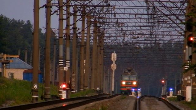 "Резервом" ВЛ80Т-1493 и ВЛ80К-101 ... ВЛ80К-606 смотреть онлайн