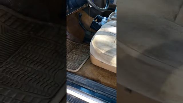 1991 Ford Bronco Custom 351 5.8 crank but won't turn over!! смотреть онлайн