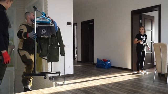 1 ДЕНЬ ИЗ ЖИЗНИ ГРУЗЧИКОВ [От РАССВЕТА и до ЗАКАТА] смотреть онлайн