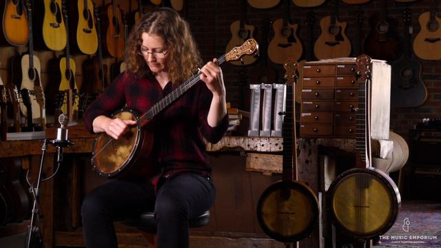 Carolina Banjo Company 11" Walnut w/Carved Peghead смотреть онлайн