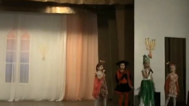 Мюзикл Белоснежка и Семь Гномов смотреть онлайн