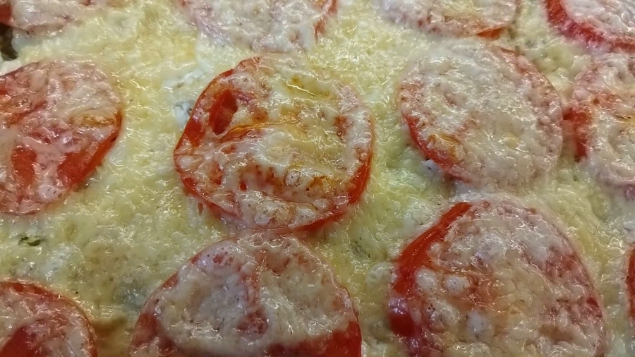 Невероятная куриная запеканка с кабачками, картофелем и помидорами смотреть онлайн