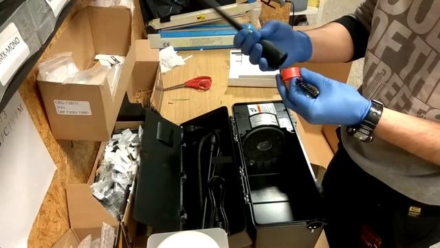 Распаковка нового пылесоса для тонера 3M из Static Control // New toner vacuum from Static Contol смотреть онлайн