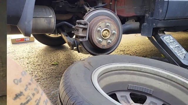 Mobile Mechanic Work Day {2007 Honda Crv Brakes & Rotors} смотреть онлайн