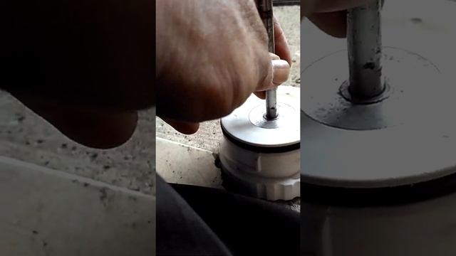 Cara ganti boast mounting pisau dua Mill Philips Hr 2115/2116/2061/2071 - Video 23 смотреть онлайн