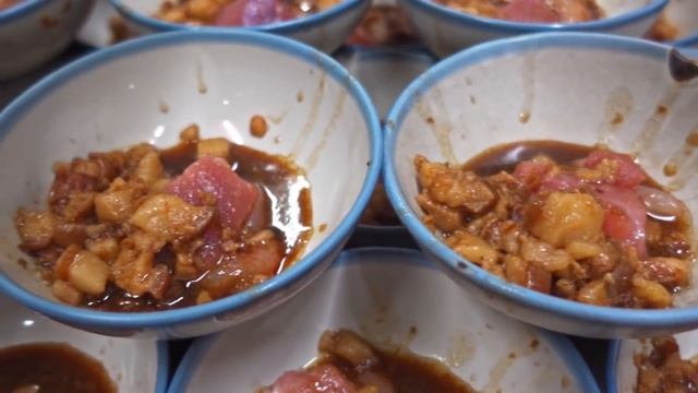 Giant Steam Tower! Savory Rice Pudding in Bowl / 70年手藝傳承! 傳統碗粿製作 - Taiwan Traditional Food смотреть онлайн