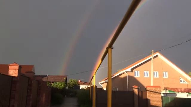 Обалдеть!!!!!ПОЛНАЯ РАДУГА!!! Редкое явление на Земле!!! смотреть онлайн