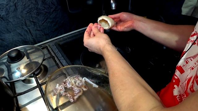 Весь день ем: ПЕРЕКРЕСТОК ? продукты ПРОСТО мажор-обед из КАЛЬМАРОВ смотреть онлайн