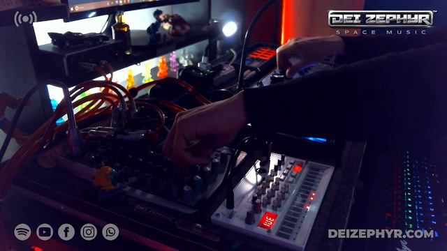 ⚡ FIRE CROSS 🛸 • [SYNTHWAVE & CYBERPUNK] • Live 👽 DEI ZEPHYR • SPACE MUSIC 🚀 смотреть онлайн