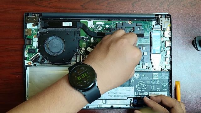 Upgrade RAM dan HDD/SSD Lenovo V14 G2 ALC смотреть онлайн
