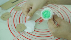 3 СПОСОБА окрасить ВАФЕЛЬНУЮ бумагу. Делаем Ранункулюс - Я - ТОРТодел!