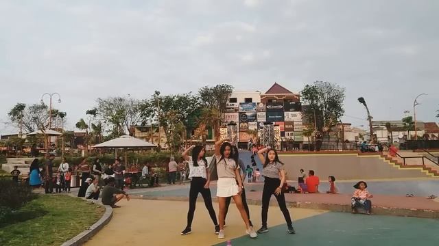 [KPOP IN PUBLIC] BLACKPINK - '뚜두뚜두 (DDU-DU DDU-DU)' DANCE COVER by EIGHTEEN смотреть онлайн
