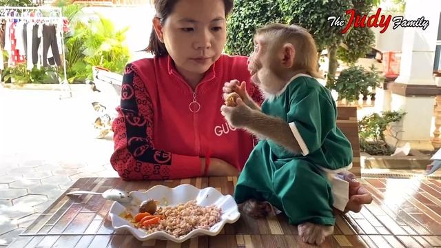 Foodie Flloyd Is Feasible, He L0ves His Mom So Much смотреть онлайн