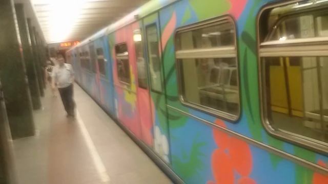 Тематические поезда московского Метро 3. Thematic trains in Moscow Metro 3. смотреть онлайн