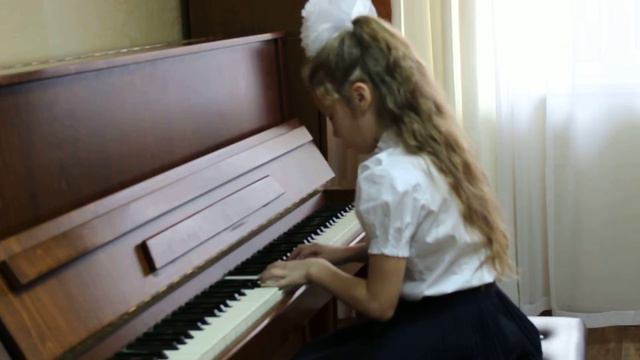 Токарева Дарина, 8 лет. Чайковский- Старинная французская песенка смотреть онлайн