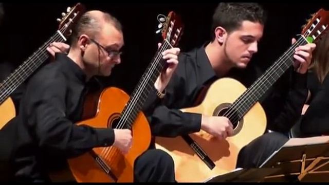 Ensemble Guitarras Vivar - Spancil Hill (Tradicional) смотреть онлайн