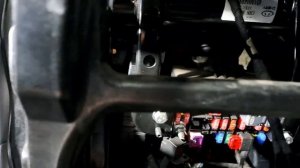 Панель с кармашком и доступом к предохранителям Chery Tiggo 7 Pro