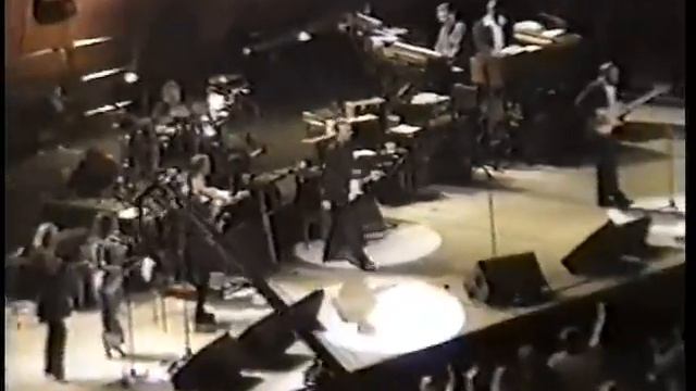 Eric Clapton with David Sanborn - Badge (MSG June 30, 1999 CGF) смотреть онлайн