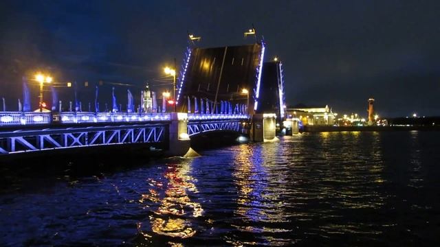 шоу "Поющие мосты" на Дворцовой площади смотреть онлайн