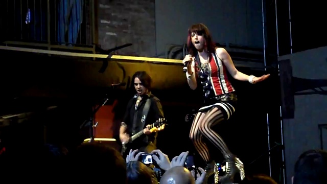 Slave To The Grind - Halestorm 12-29-11 Ram's Head Live - Lzzy Hale