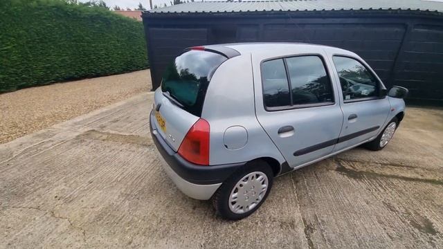 2000 Renault Clio 1.2 Grande 5 door with on 39,000 miles! смотреть онлайн