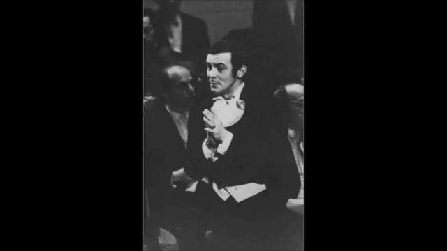 Муслим Магомаев Аве Мария. Muslim Magomaev Ave Maria смотреть онлайн