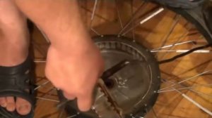 Мотор-колесо вытаскиваем статор