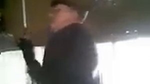 Старый глупый мужчина вызвал каскадный резонанс