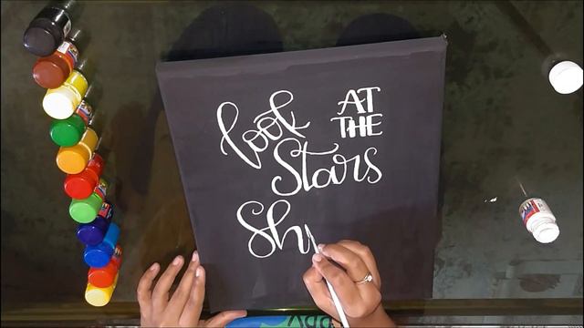 DIY || Reuse your old canvas into a simple form of art || Paint with me || SushmaStylin' смотреть онлайн