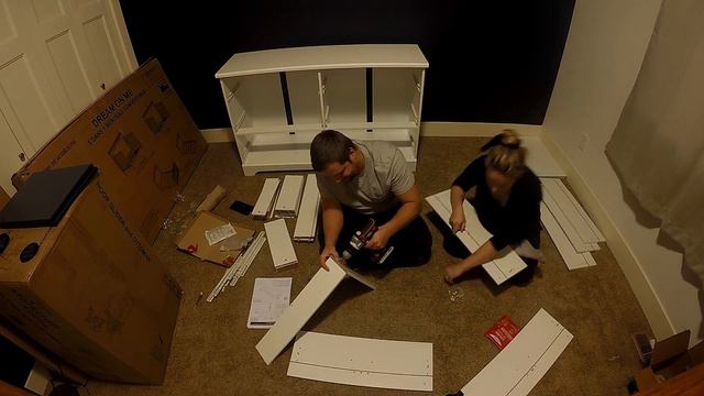 How to Build a StorkCraft Brookside 6-Drawer Dresser! смотреть онлайн