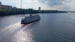 Теплоход «Алексей Толстой» прибывает в Тверь. 14.07.2024