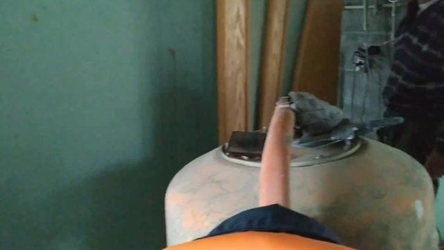 Строим дом своими руками. Санёк моется в душе?. прислушались, подумали и решили. смотреть онлайн