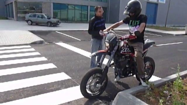 XR 600 R Supermoto startup смотреть онлайн