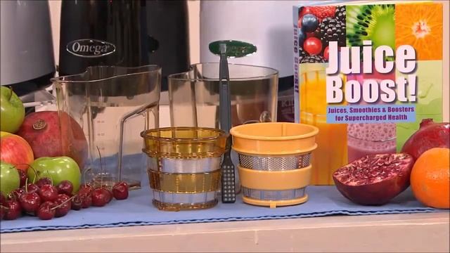 Best Juicer 2016 - Omega VRT350 Cold Press Juicer Review смотреть онлайн