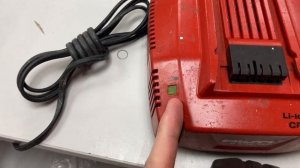 Зарядное устройство Hilti