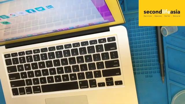 07092022 MacBook Air 13” A1466 2015 Battery Replacement