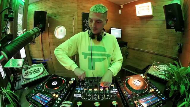 Paul Seul invites Betty @ Kiosk Radio 15.07.2021 смотреть онлайн