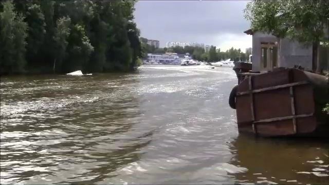 Водометный катер с судовым двигателем ВАЗ 2108