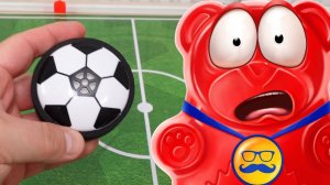 Настольный мини аэро футбол для медведя Валеры |Не делай это с футбольными фанатами сказал Валера