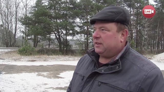 В Слонимском районе делают дорогу в деревню, где зимой живет один человек смотреть онлайн