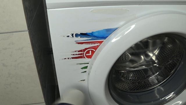 Как ОТКЛЕИТЬ НАКЛЕЙКУ с бытовой техники и ЛЕГКО убрать следы от наклейки смотреть онлайн