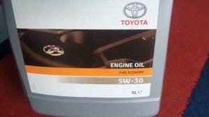 Распаковка — Моторное масло TOYOTA 5W30