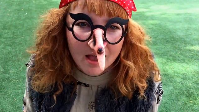 Поздравление Бабы Яги с днём знаний) смотреть онлайн