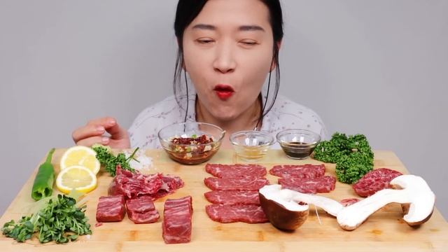 찢어먹는 치마살 육회 (ft.송고버섯) 리얼사운드 먹방 ASMR RAW BEEF(THIN FLANK) YUKHOE MUKBANG EATING SOUNDS NO TALKING смотреть онлайн