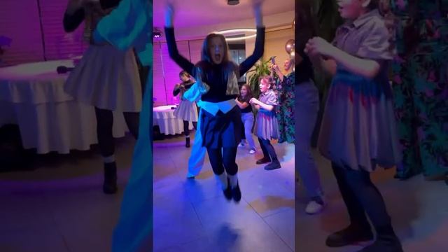 К-pop с Радугой Kids. Детский праздник в Сочи. #сочи #детскийпраздник #праздниквсочи смотреть онлайн