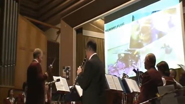 Hummelflug mit Solo-Klarinette und Blasorchester смотреть онлайн