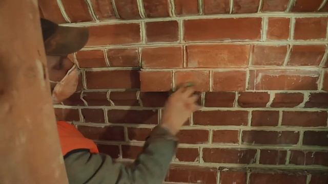 Реставрация кирпичной кладки на памятнике архитектуры. смотреть онлайн