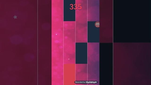 Играю в игру розовое пианино))) смотреть онлайн