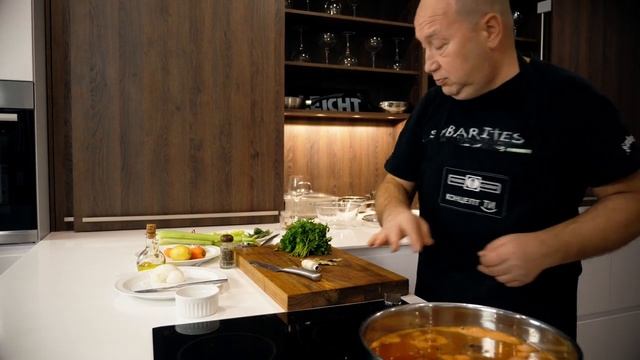 Как готовить соус Эспаньоль ☆ Рецепт от ОЛЕГА БАЖЕНОВА #54 [FOODIES.ACADEMY] смотреть онлайн