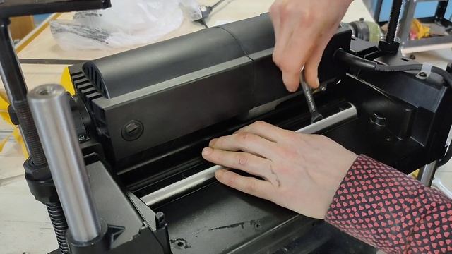 Настройка бюджетного рейсмуса после покупки. Не забудьте подтянуть ножи!